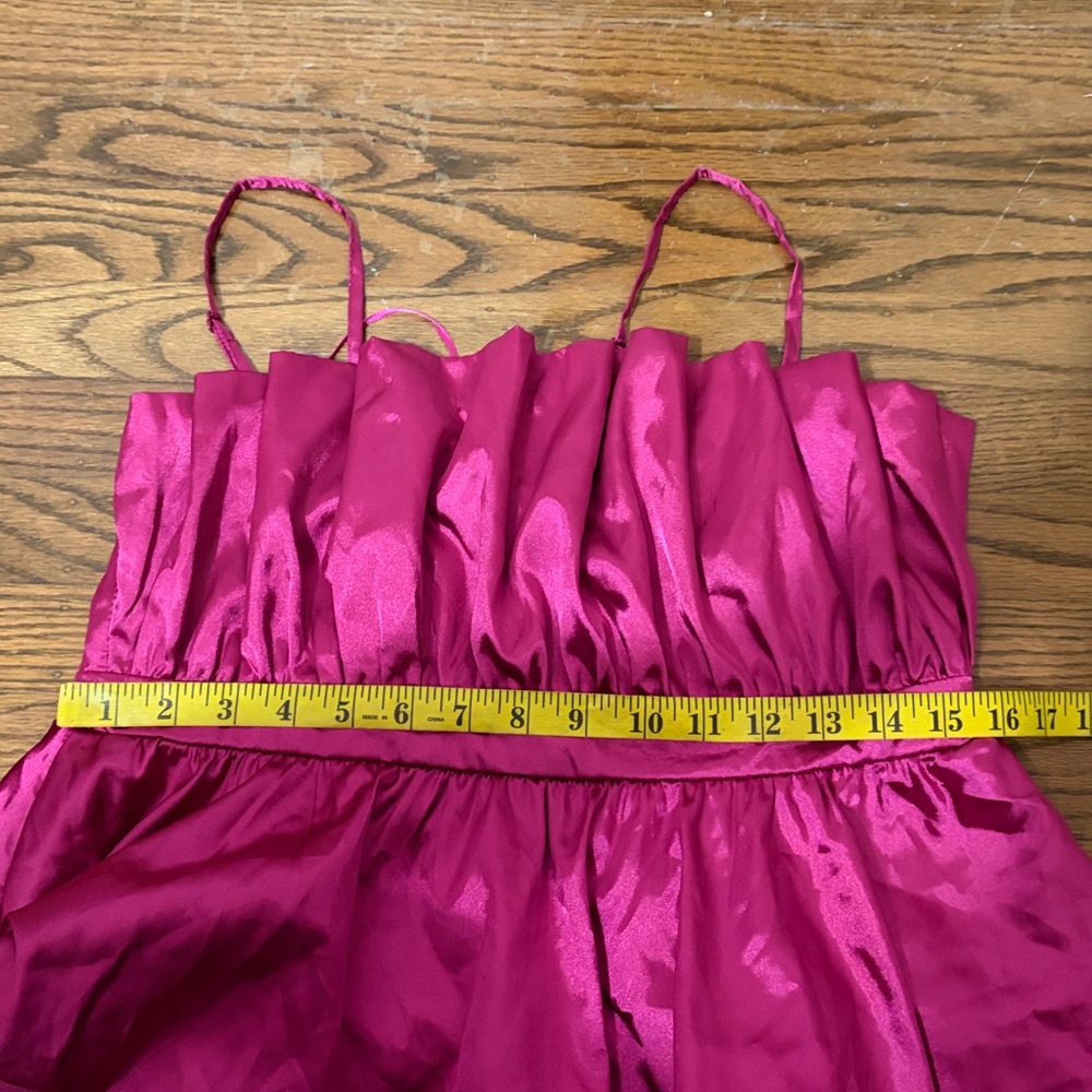 Thirty thirty Elegant Pink Satin Women's Top Size L New With Tag - Picture 9 of 9
